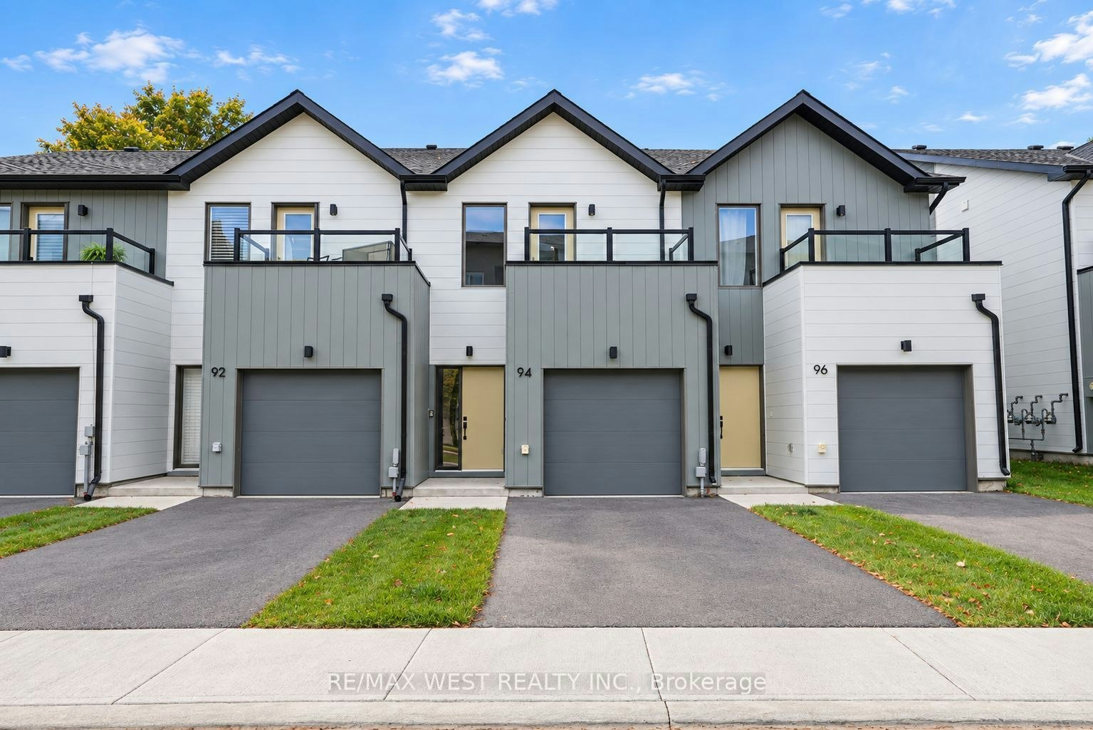 94 Sunshine Lane, Orillia, ON, L3V 7L8