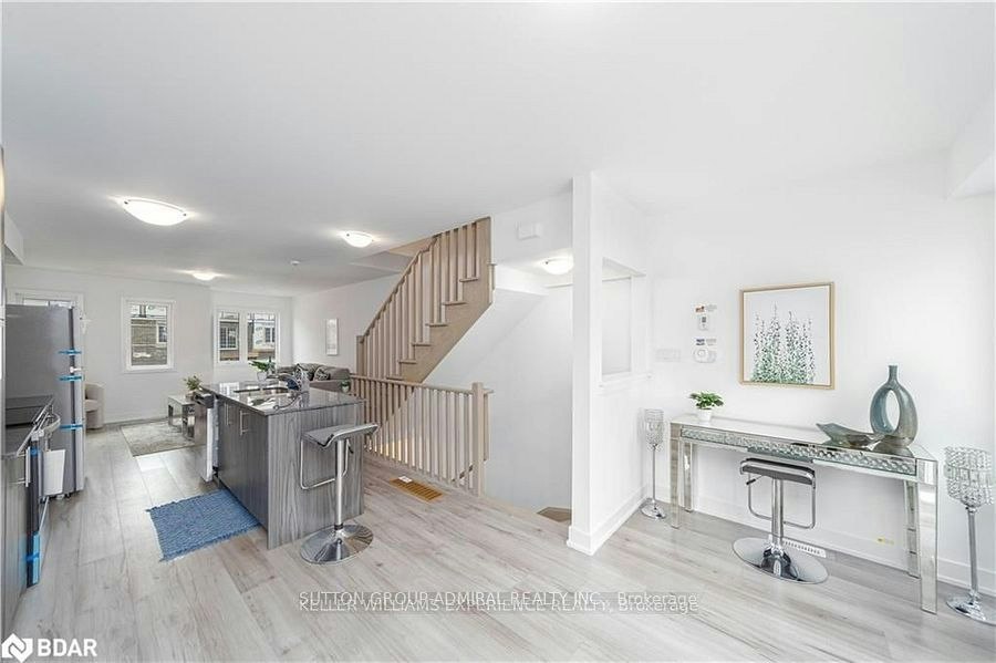 45 Hay Lane, Barrie, ON, L9J 0T6 - 6