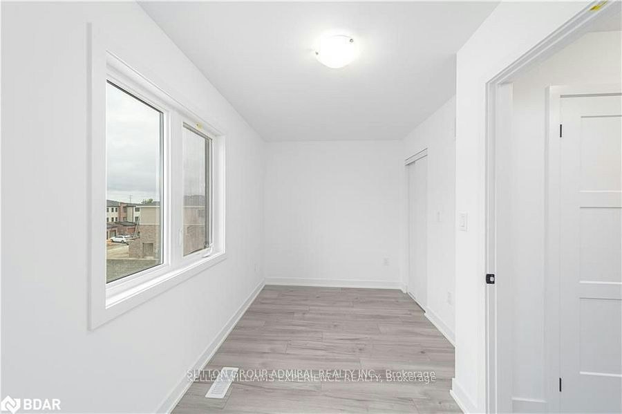 45 Hay Lane, Barrie, ON, L9J 0T6 - 3