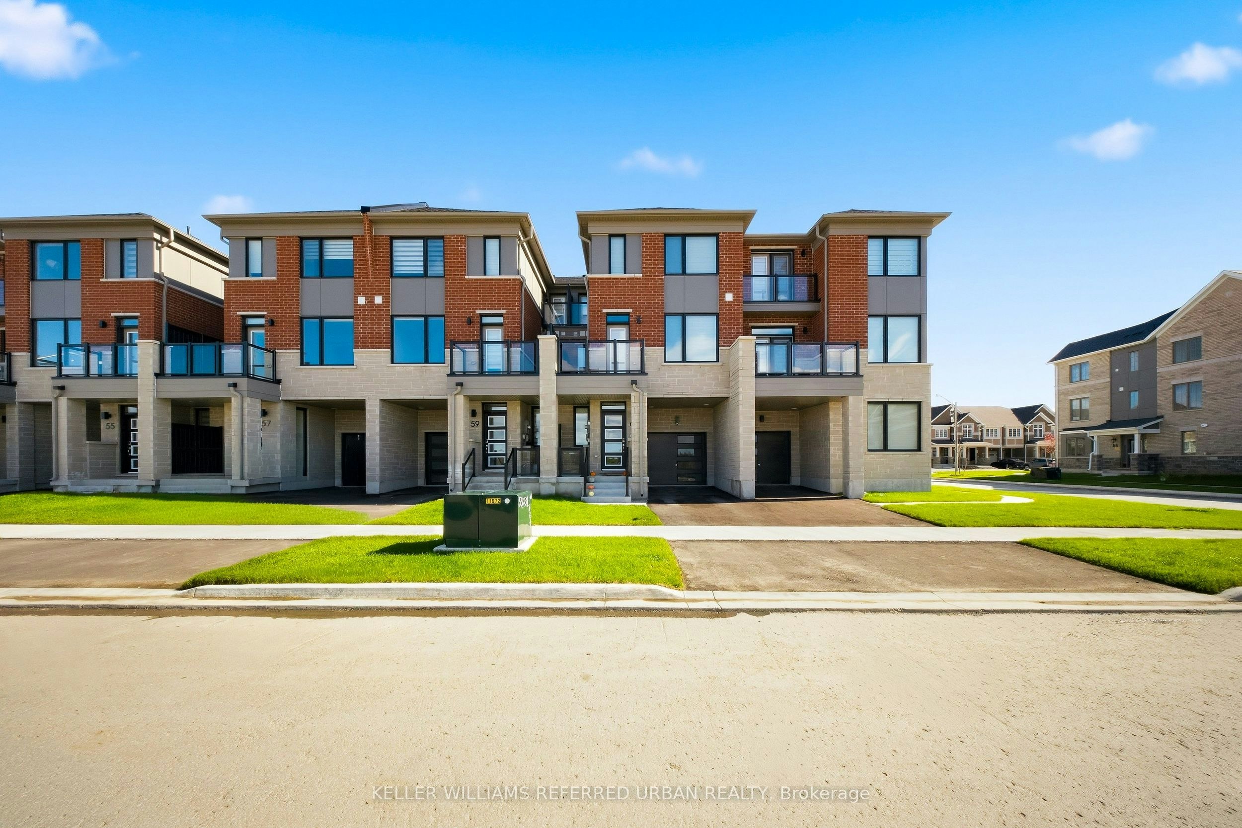61 Vinewood Crescent, Barrie, ON, L9J 0B7