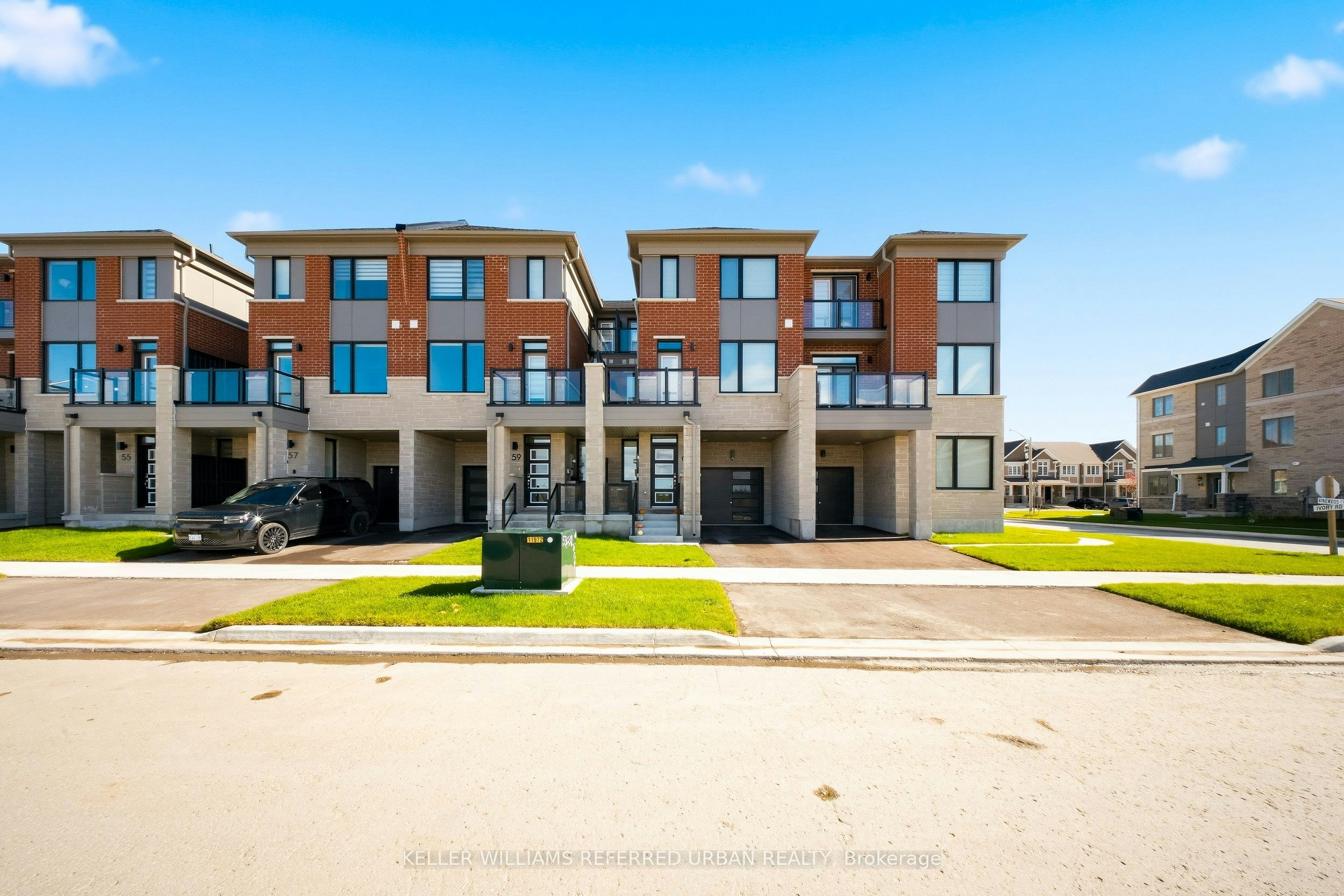 61 Vinewood Crescent, Barrie, ON, L9J 0B7