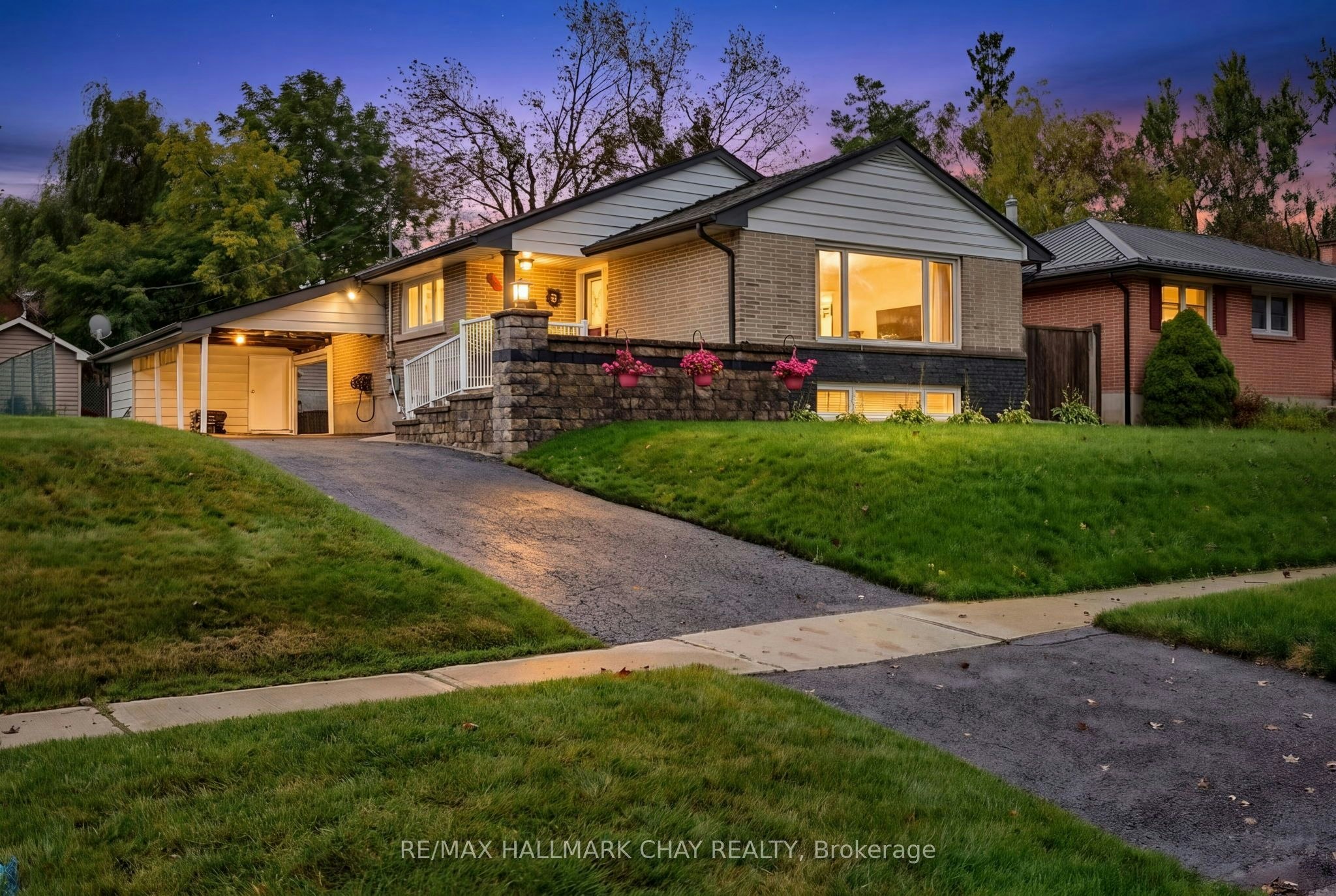 23 Marion Crescent, Barrie, ON, L4M 2L4