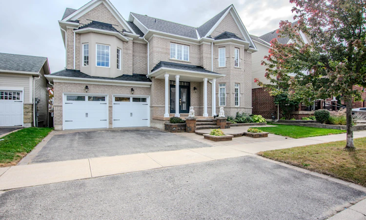 104 Succession Crescent