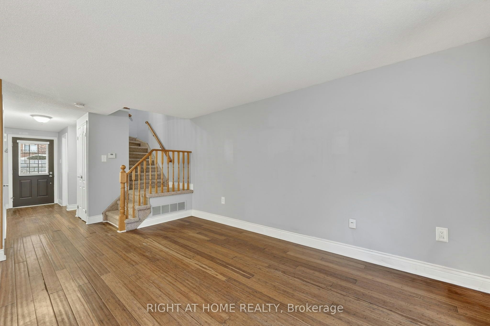 10-32 Sawmill Road, Barrie, ON, L4N 6X3 - 5