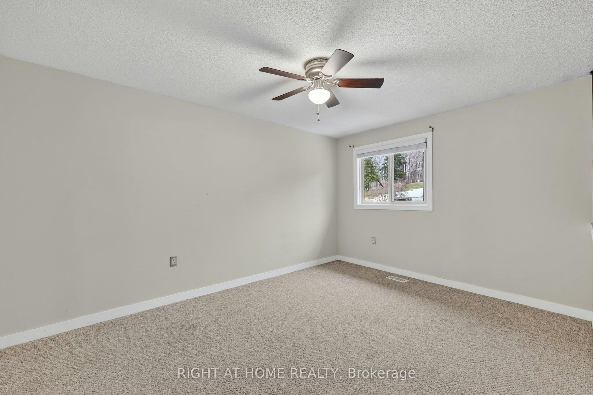 10-32 Sawmill Road, Barrie, ON, L4N 6X3 - 11