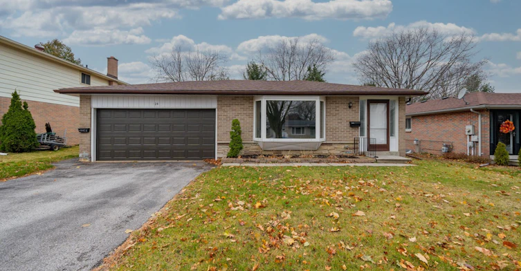 24 Thorncrest Road, Barrie, ON, L4N 3P9
