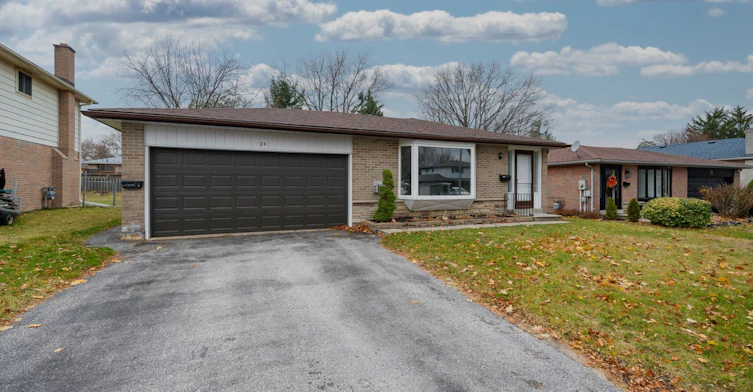 24 Thorncrest Road, Barrie, ON, L4N 3P9 - 2