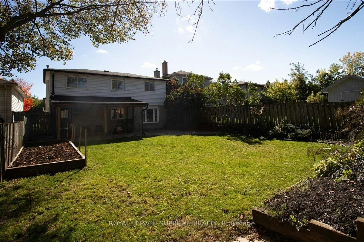 Lower-46 Ridgeway Avenue, Barrie, ON, L4N 5L2 - 2