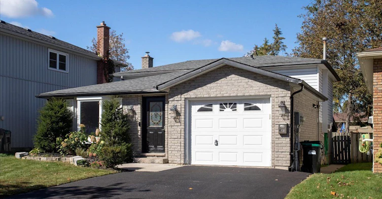 Lower-46 Ridgeway Avenue, Barrie, ON, L4N 5L2