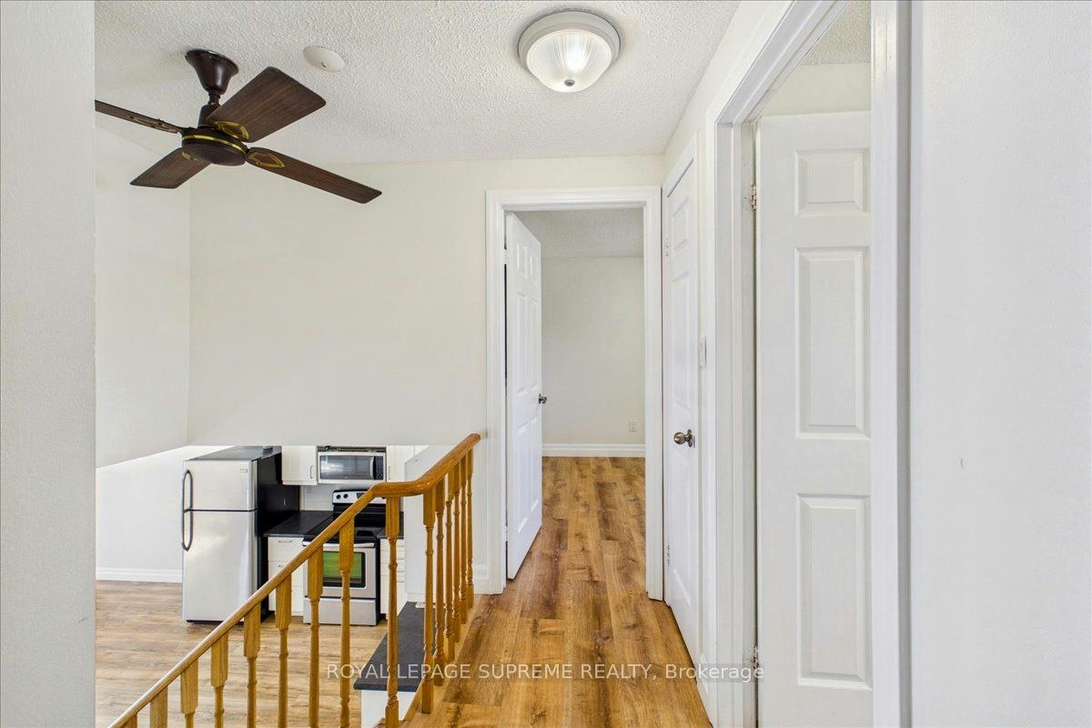 Upper-46 Ridgeway Avenue, Barrie, ON, L4N 5L2 - 11