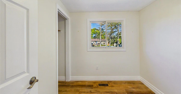 Upper-46 Ridgeway Avenue, Barrie, ON, L4N 5L2 - 14