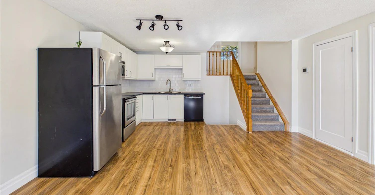 Upper-46 Ridgeway Avenue, Barrie, ON, L4N 5L2 - 6