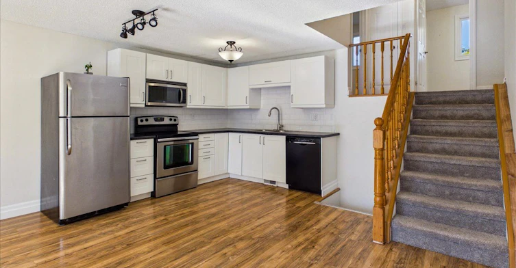 Upper-46 Ridgeway Avenue, Barrie, ON, L4N 5L2 - 5