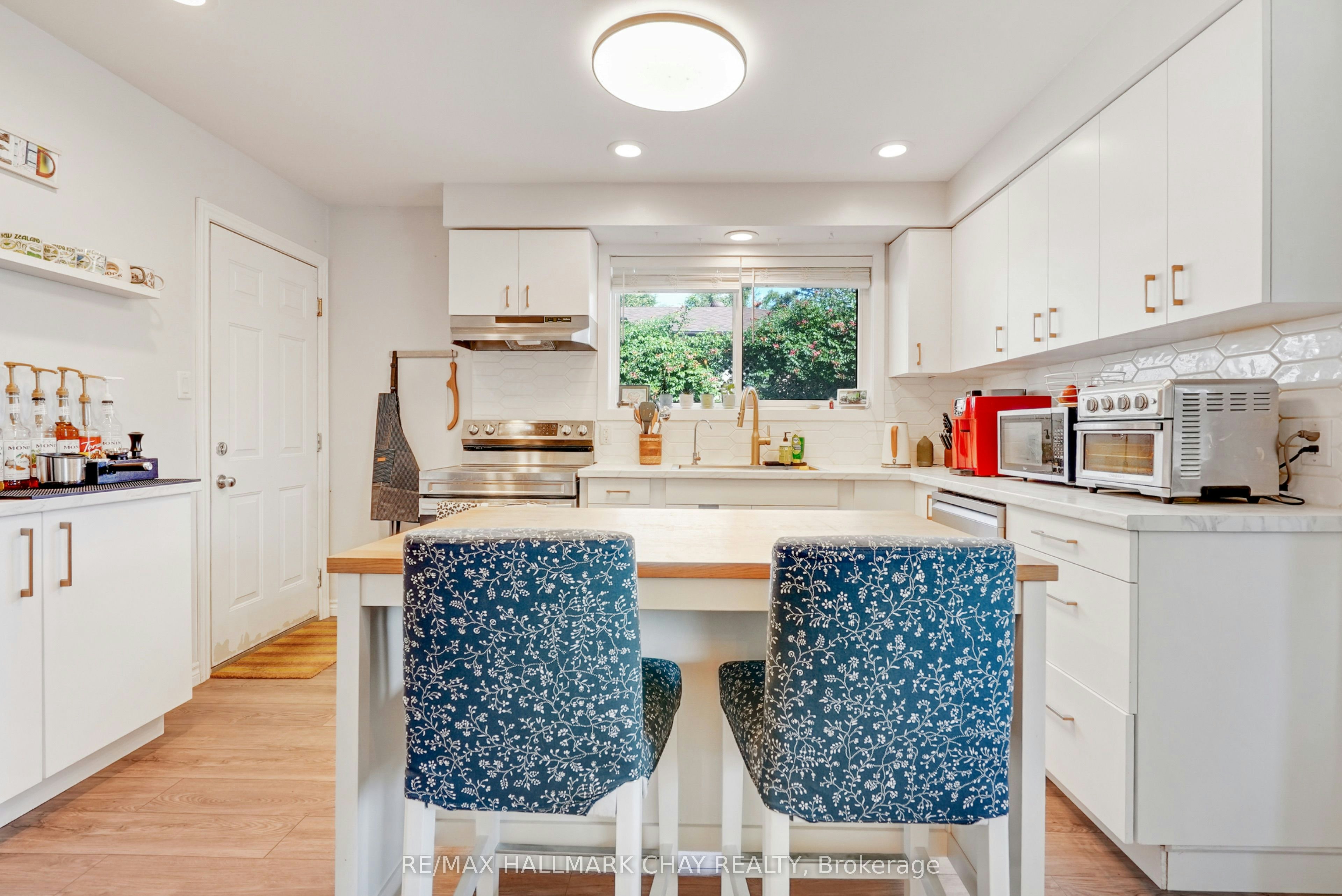 UPPER-11 Daphne Crescent, Barrie, ON, L4M 2Y7 - 11