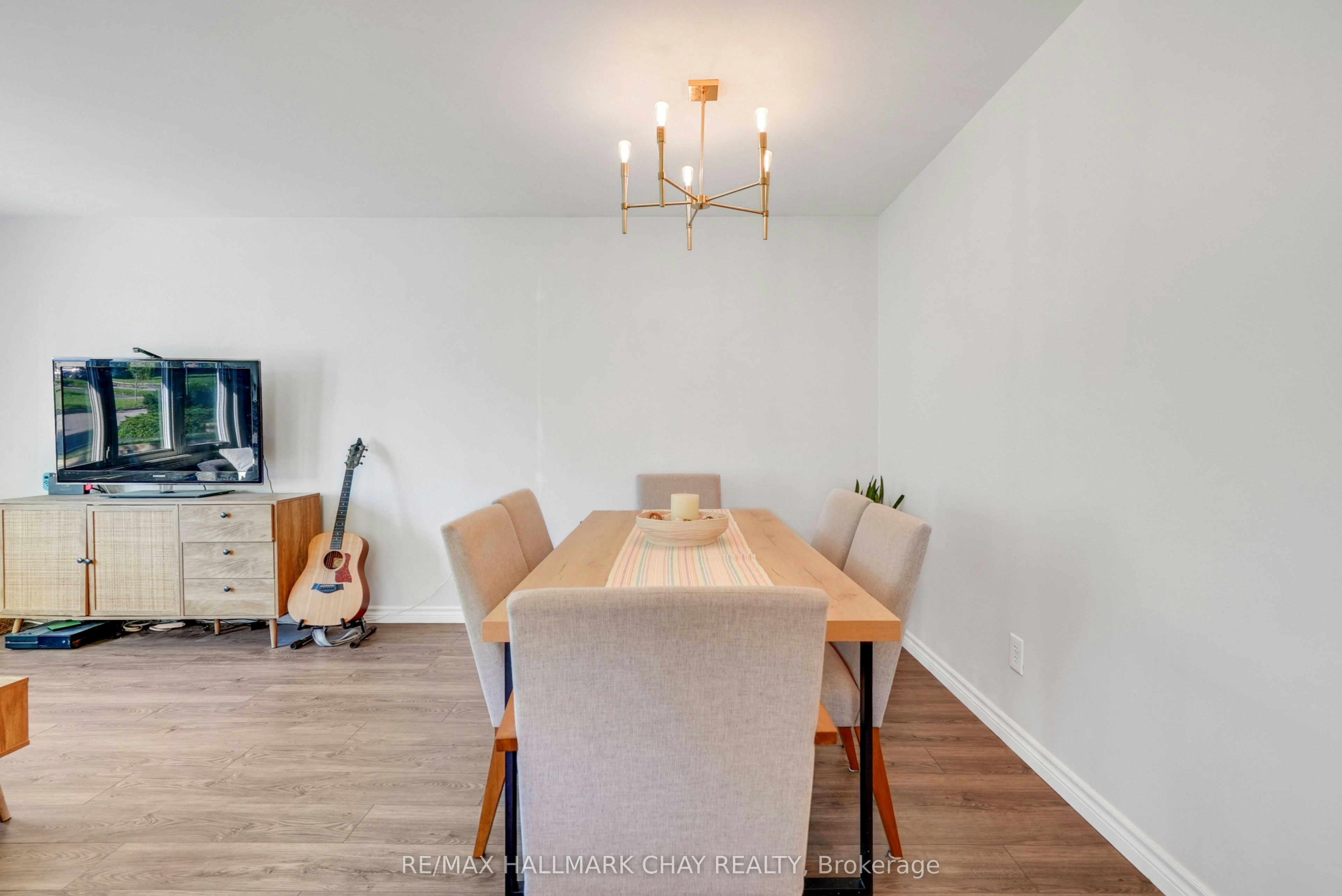 UPPER-11 Daphne Crescent, Barrie, ON, L4M 2Y7 - 7