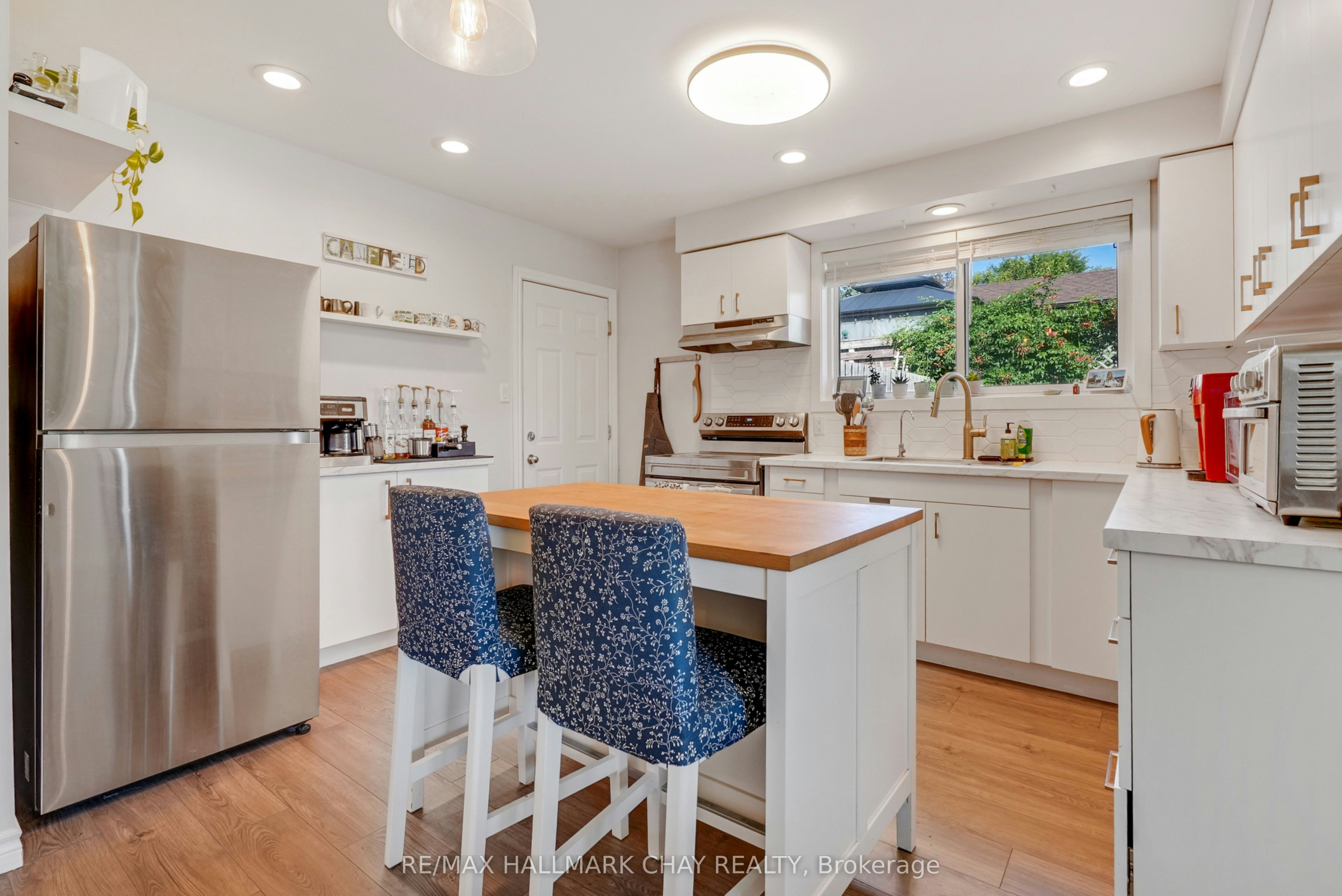 UPPER-11 Daphne Crescent, Barrie, ON, L4M 2Y7 - 10