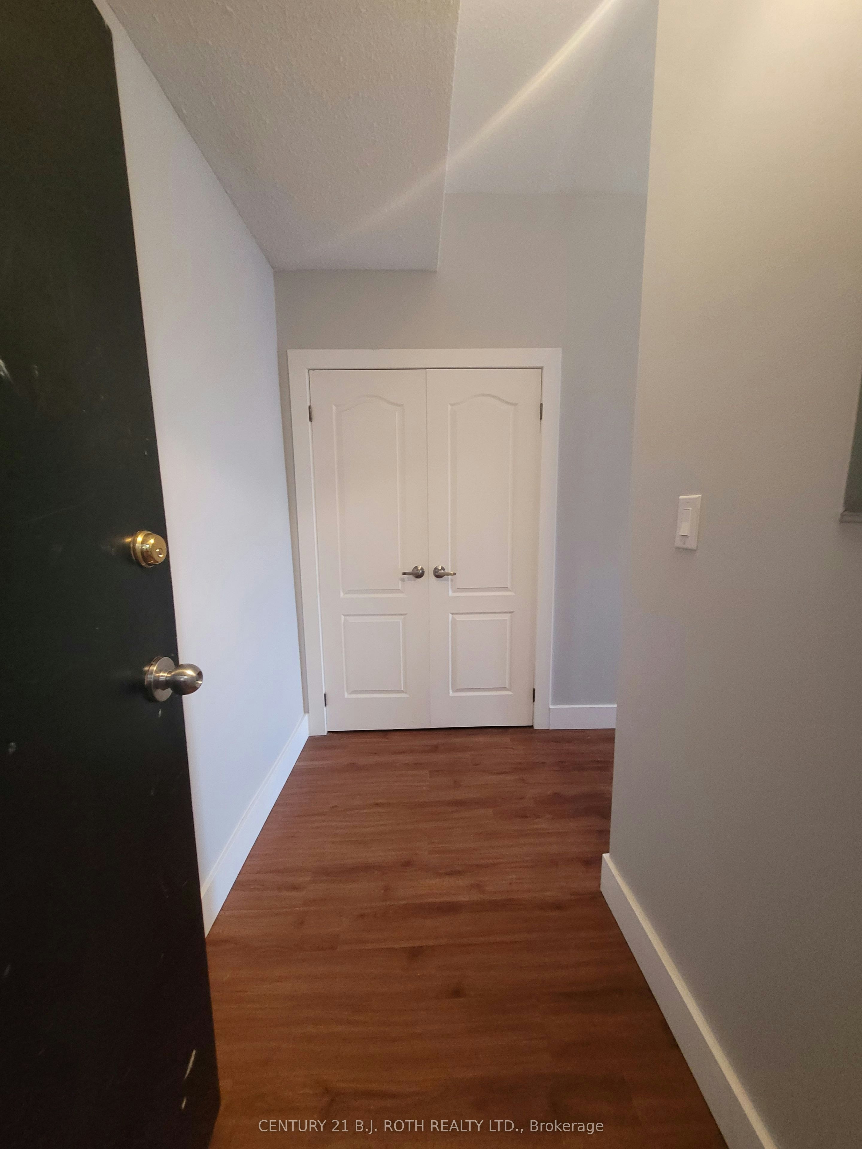 203-19 Dunlop Street W, Barrie, ON, L4N 1A1 - 3