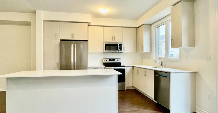 63 Phoenix Boulevard, Barrie, ON, L9J 0P7 - 4