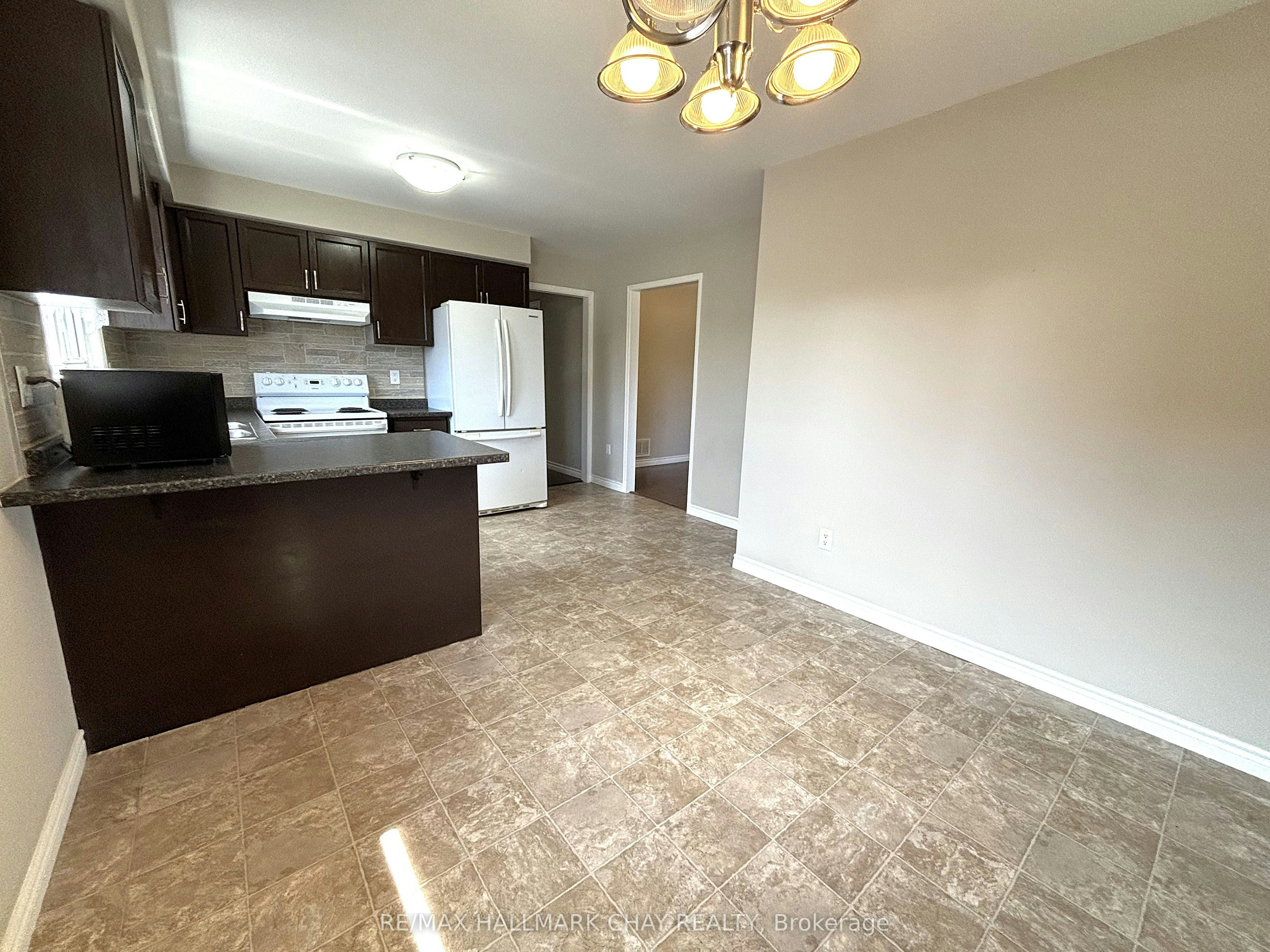 A-36 Porritt Street, Barrie, ON, L4N 6Y3 - 8