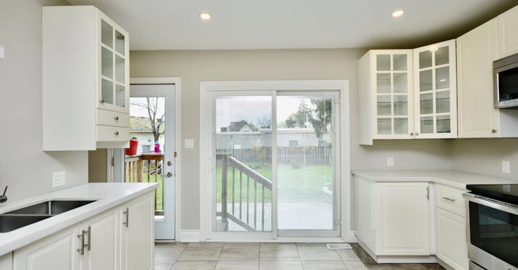52 Drury Lane, Barrie, ON, L4M 3C8 - 4