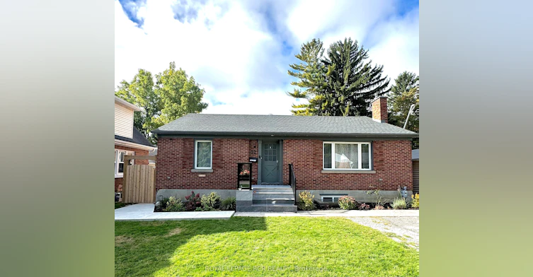 52 Drury Lane, Barrie, ON, L4M 3C8