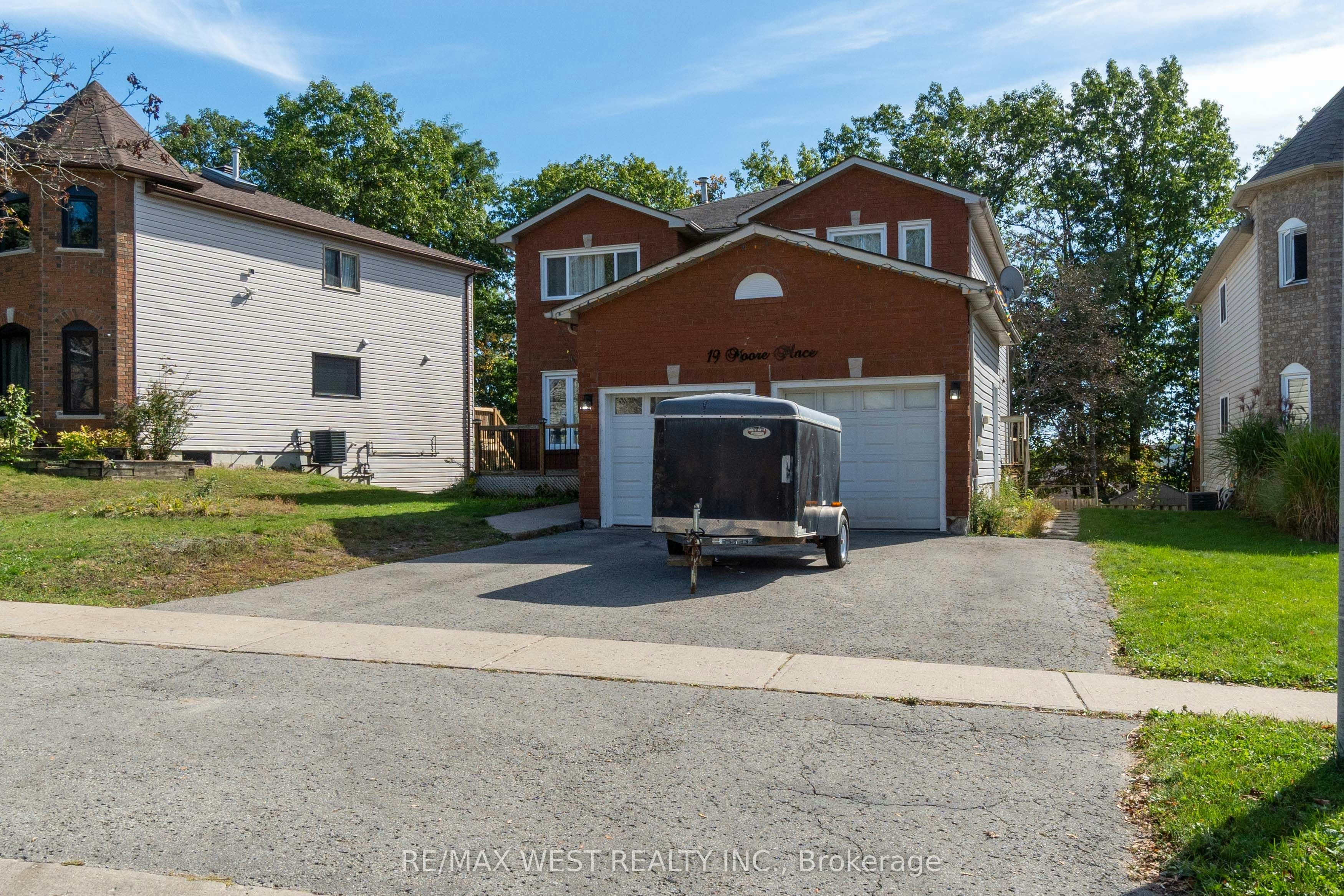 19 Moore Place, Barrie, ON, L4N 6N6
