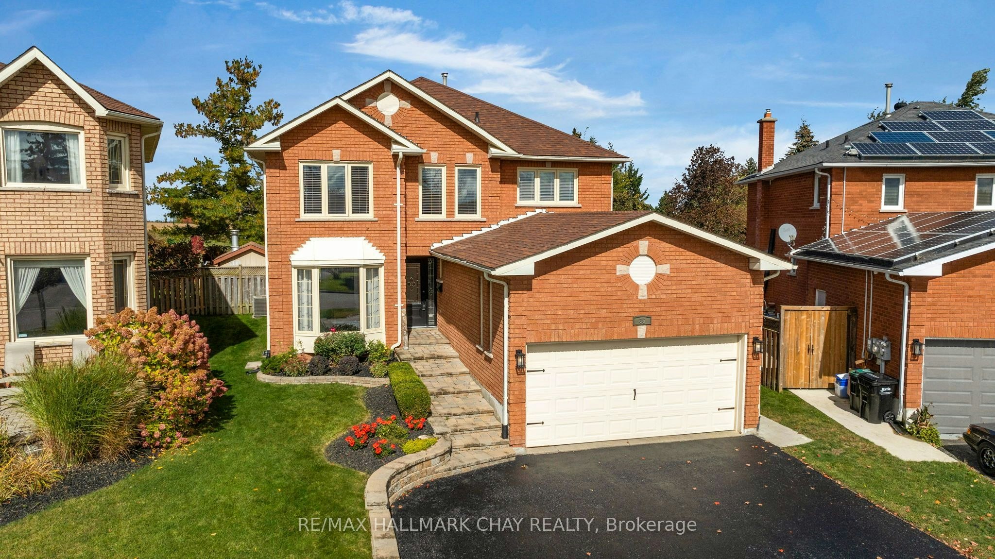 35 Grasett Crescent, Barrie, ON, L4N 6Z8