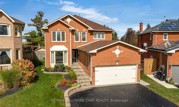 35 Grasett Crescent