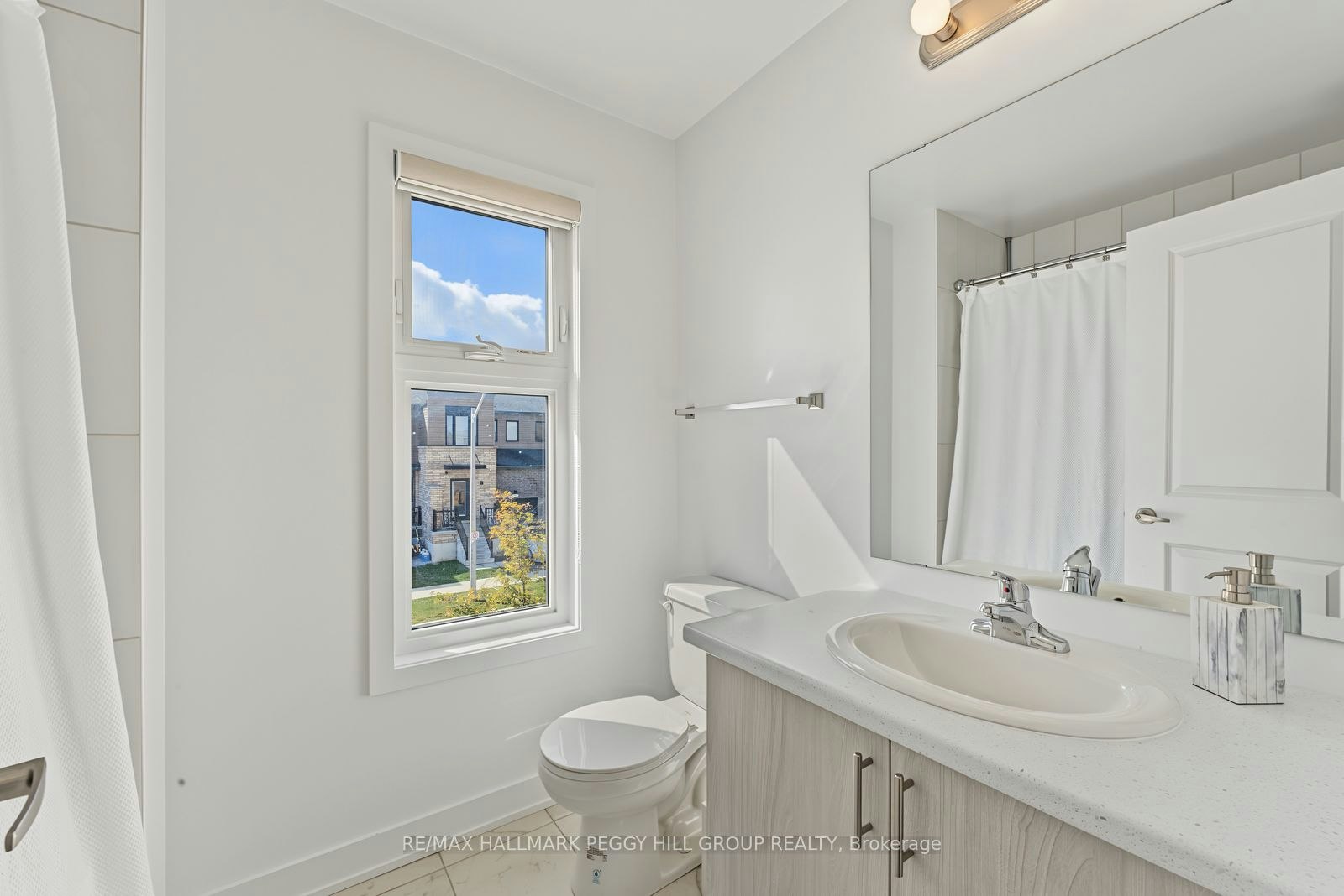 11 Turnberry Lane, Barrie, ON, L9J 0M8 - 15