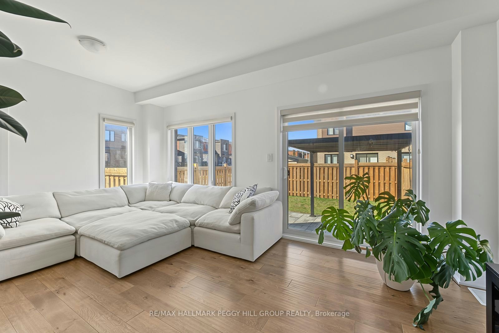 11 Turnberry Lane, Barrie, ON, L9J 0M8 - 6