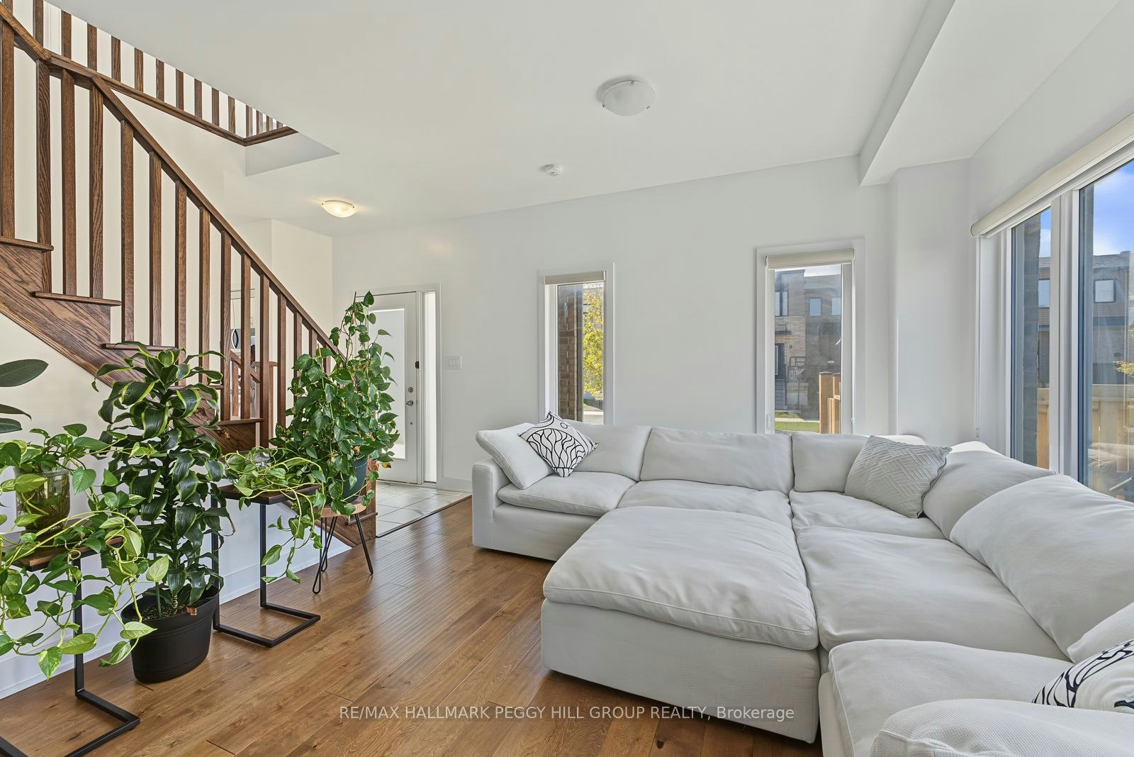 11 Turnberry Lane, Barrie, ON, L9J 0M8 - 7