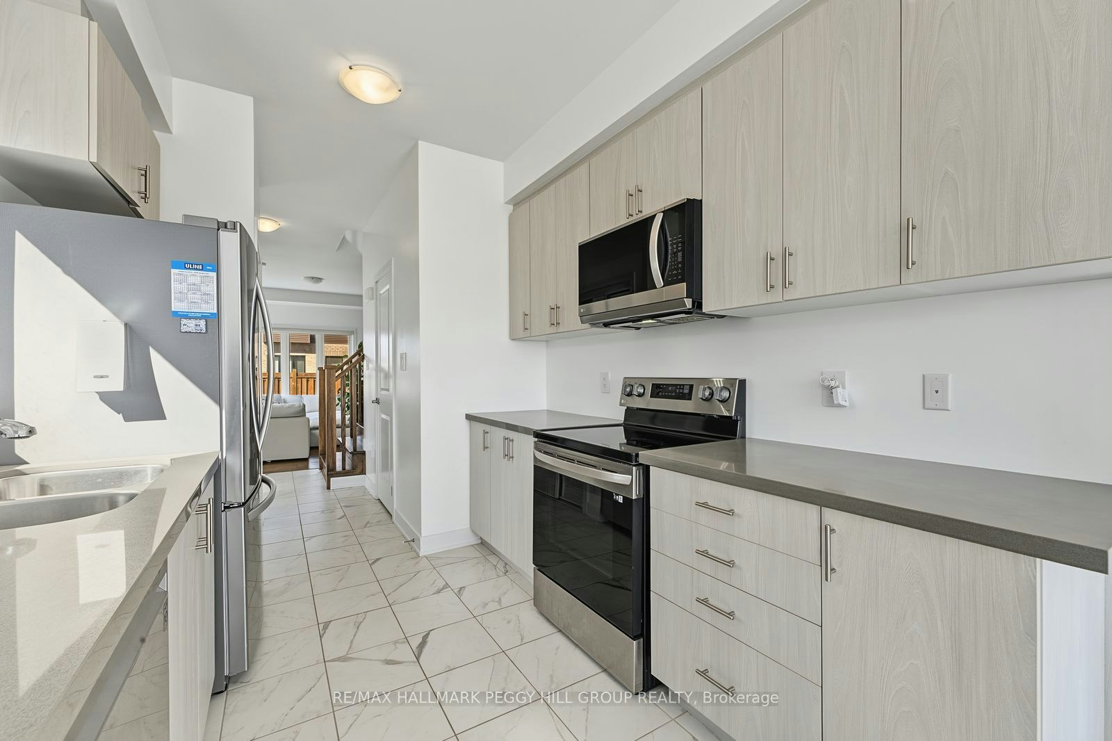 11 Turnberry Lane, Barrie, ON, L9J 0M8 - 4