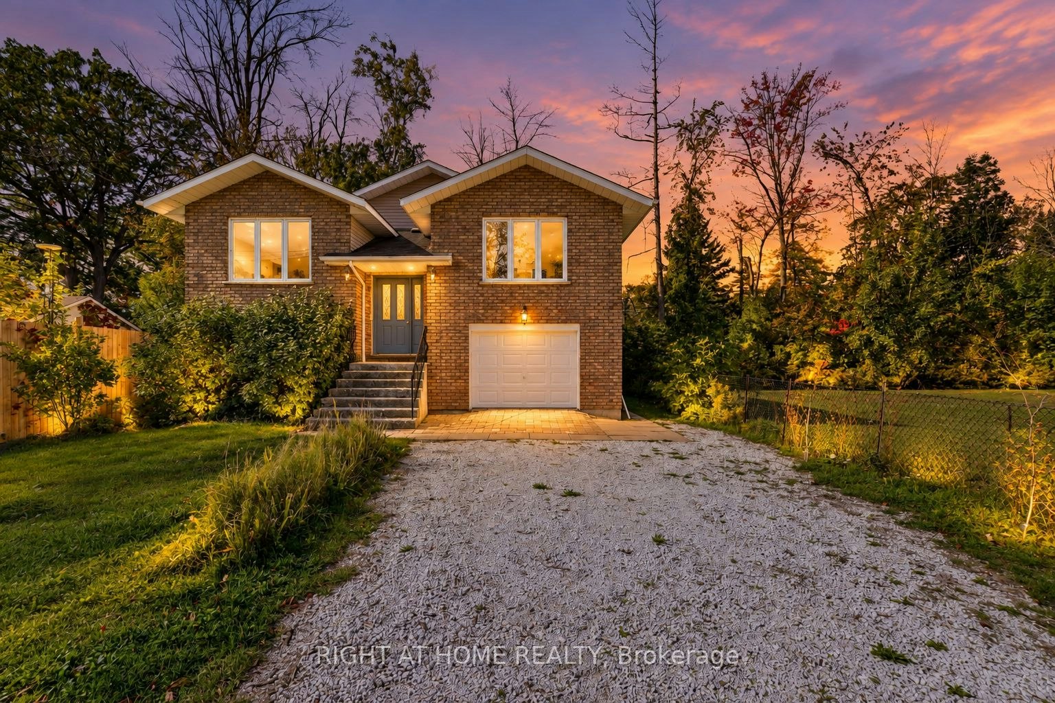 138 45th Street N, Wasaga Beach, ON, L9Z 1Z2
