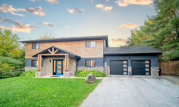 734 Mountain Road