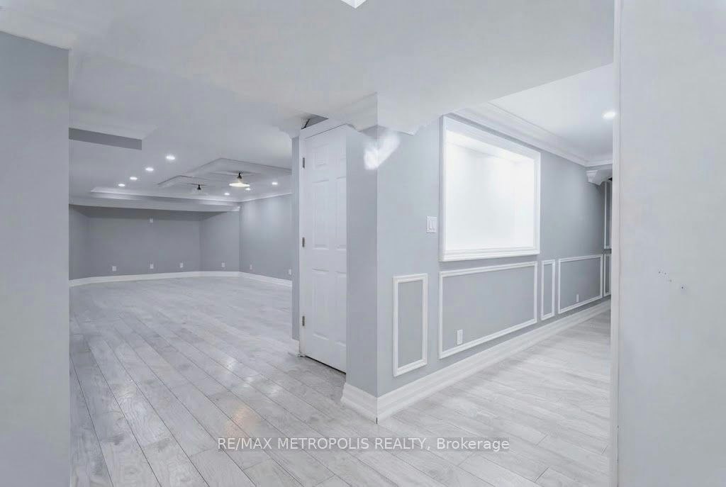 BSMT-121 Livingstone Street E, Barrie, ON, L4M 6X5