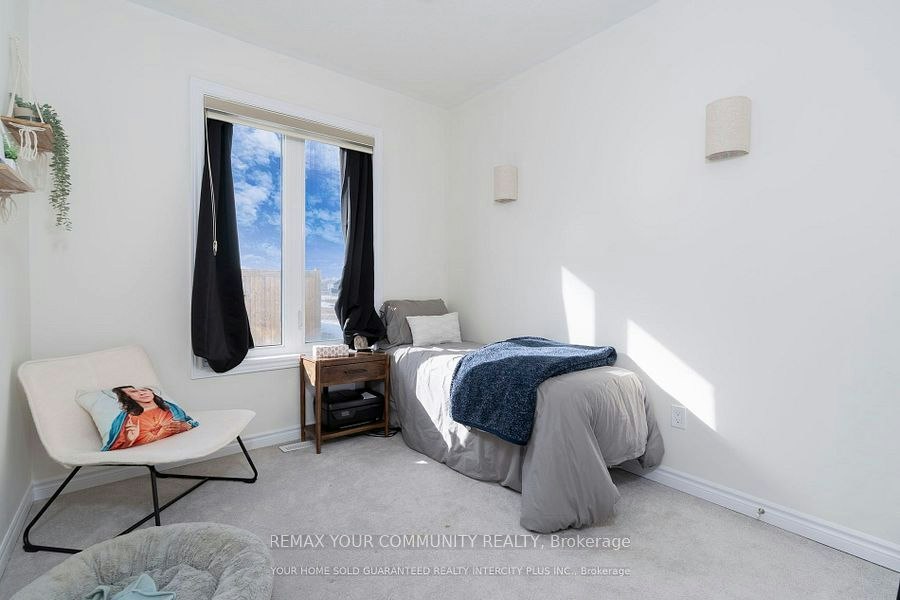 15 Valleybrook Road, Barrie, ON, L9J 0L4 - 4