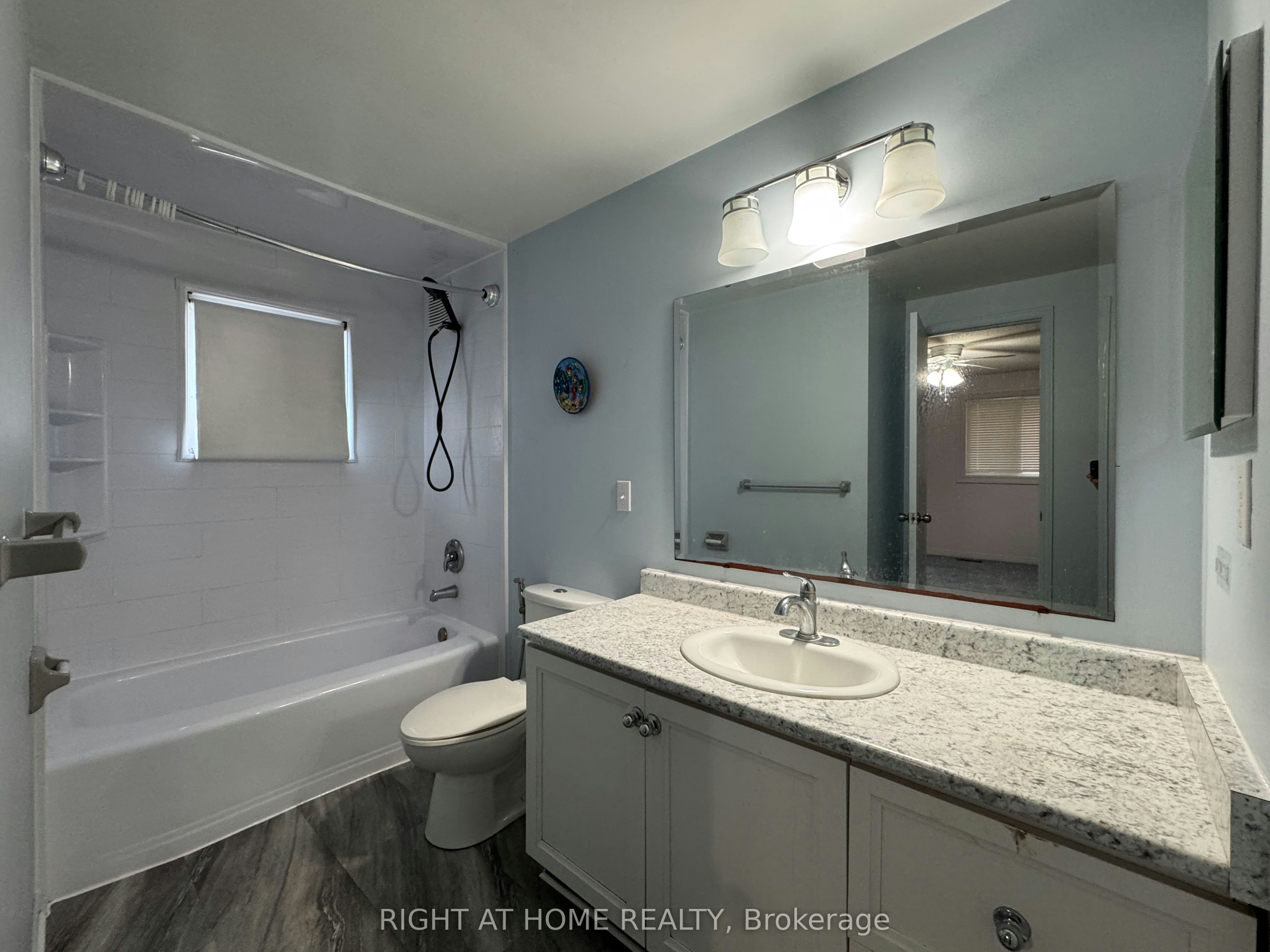 6 Hickling Trail, Barrie, ON, L4M 5V7 - 7