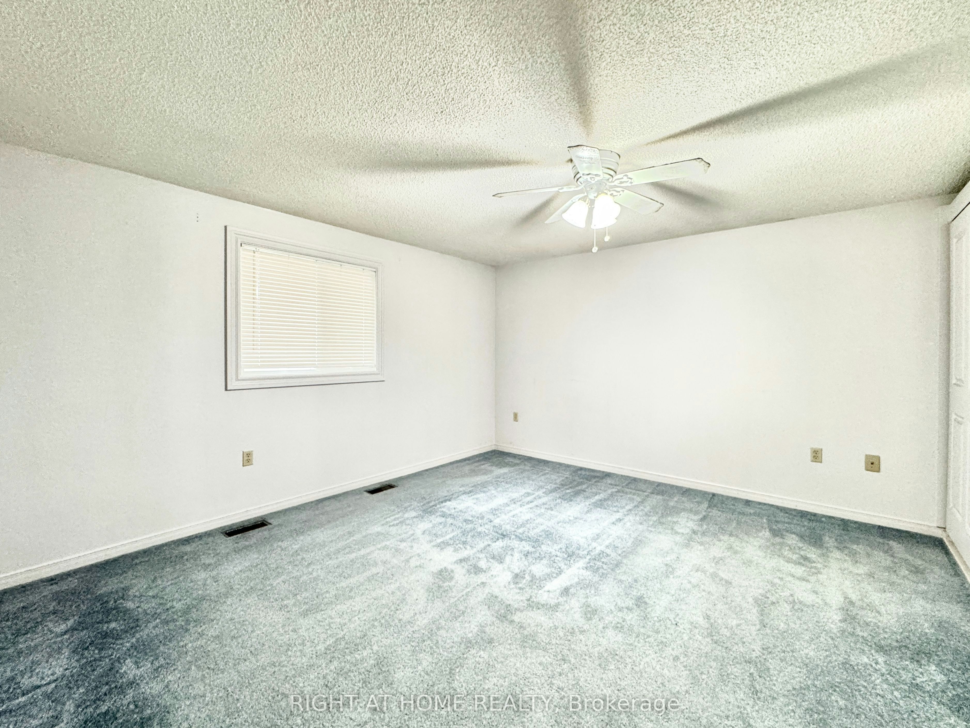 6 Hickling Trail, Barrie, ON, L4M 5V7 - 6