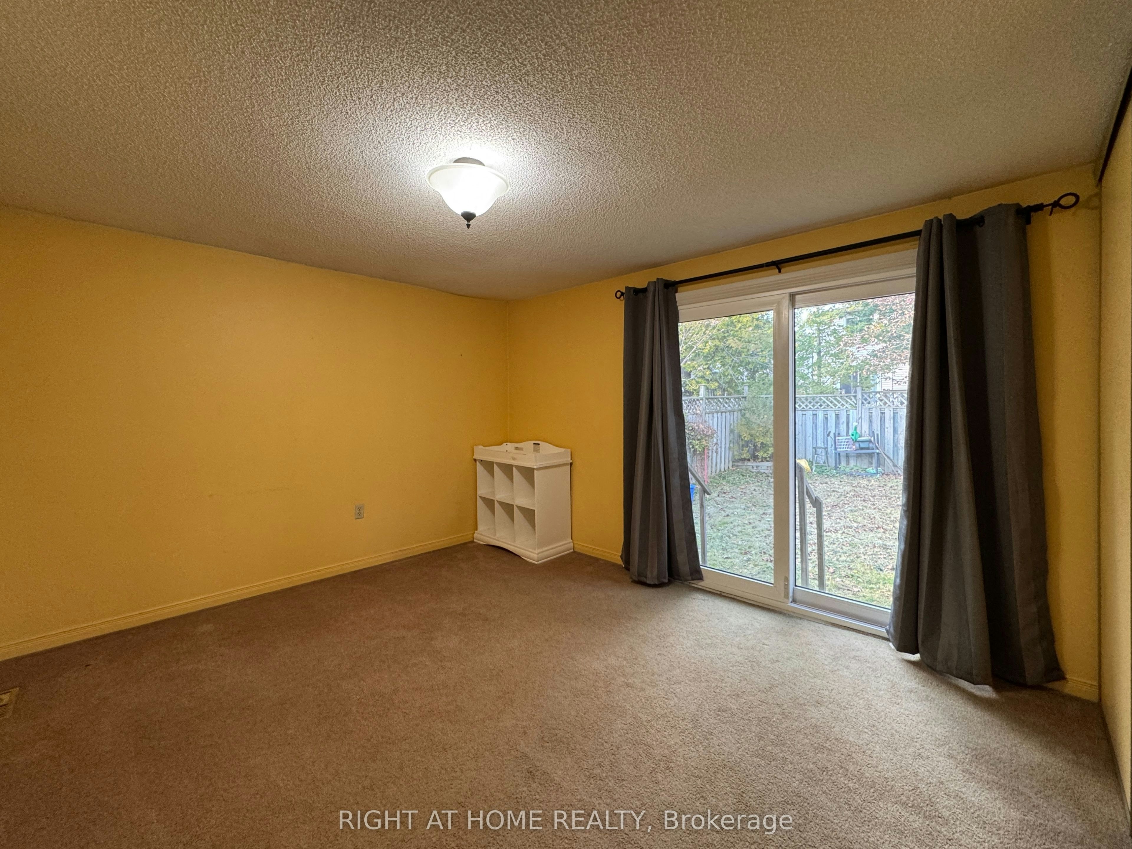 6 Hickling Trail, Barrie, ON, L4M 5V7 - 8