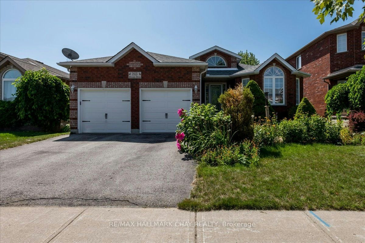 245 Pringle Drive, Barrie, ON, L4N 0P4