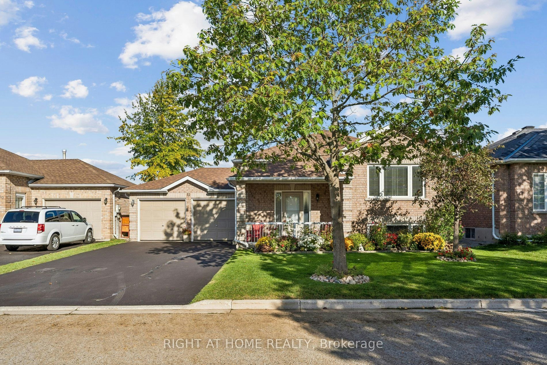 12 Player Drive, Barrie, ON, L4M 6W1