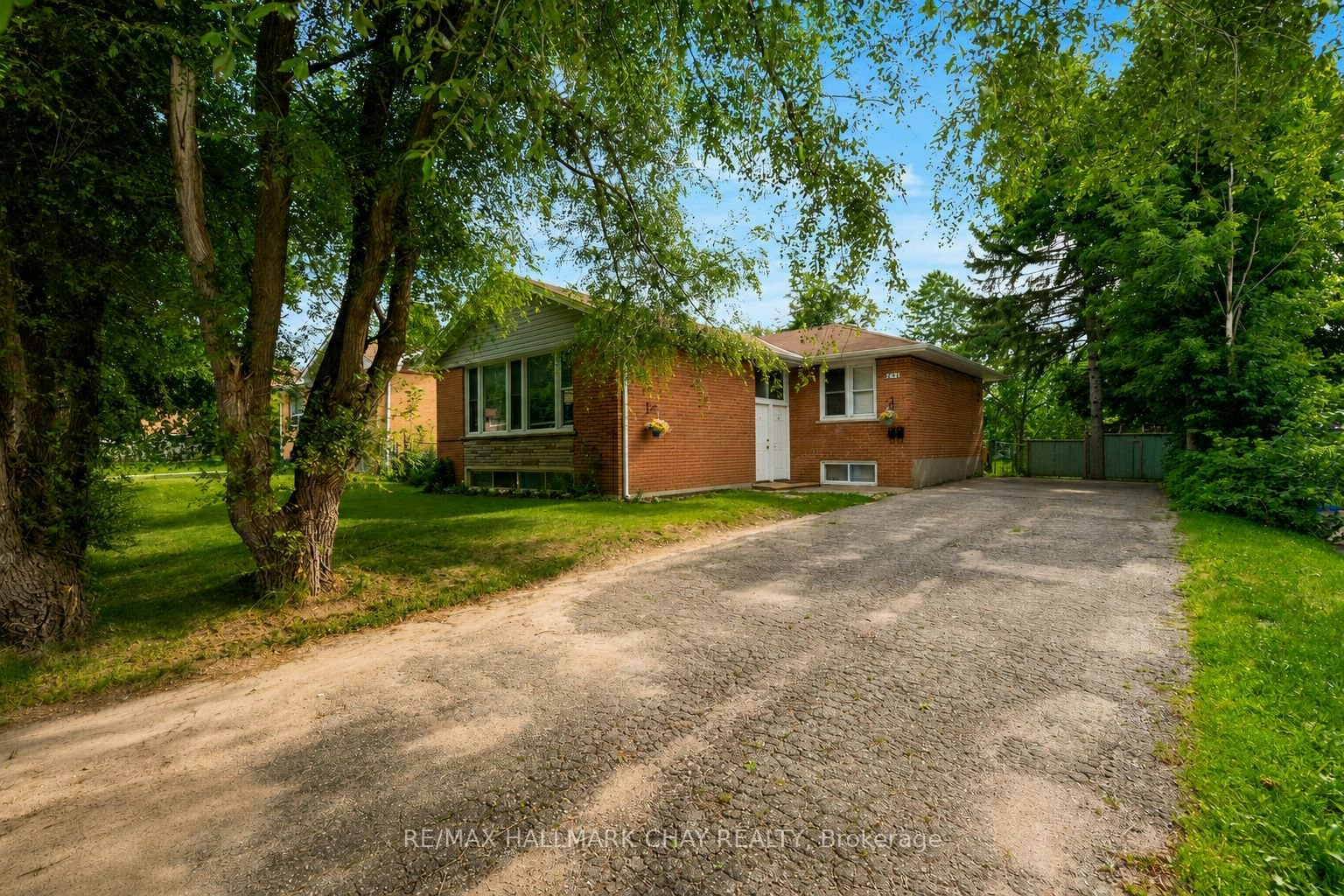 254 St Vincent Street, Barrie, ON, L4M 3Z8