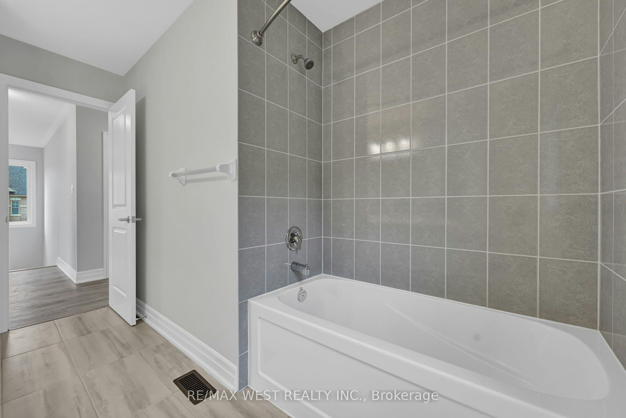 160 Union Boulevard, Wasaga Beach, ON, L0M 1S0 - 34