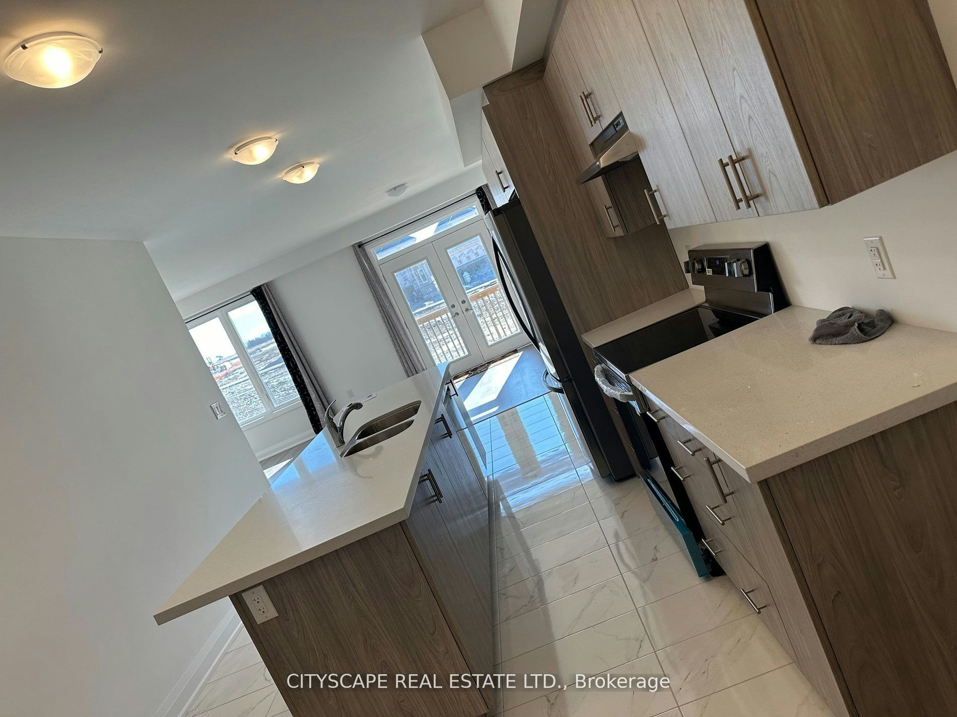 15 Barnyard Trail, Barrie, ON, L9J 0Y1 - 5