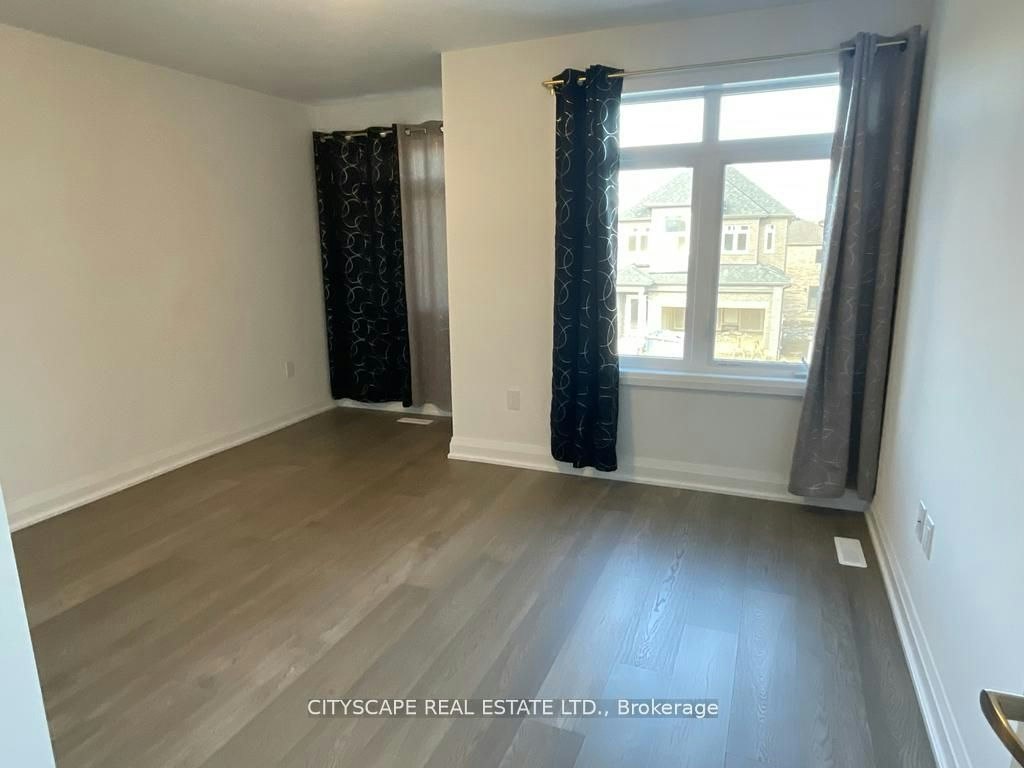 15 Barnyard Trail, Barrie, ON, L9J 0Y1 - 10