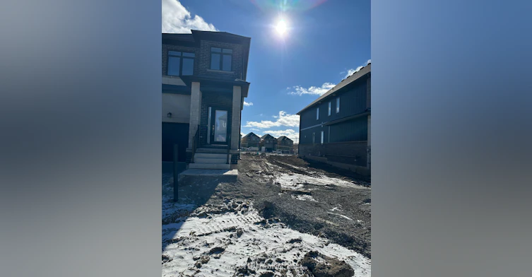 15 Barnyard Trail, Barrie, ON, L9J 0Y1 - 2