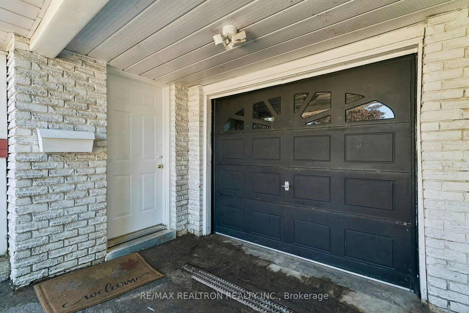Upper-101 Marshall Street, Barrie, ON, L4N 4K7 - 8