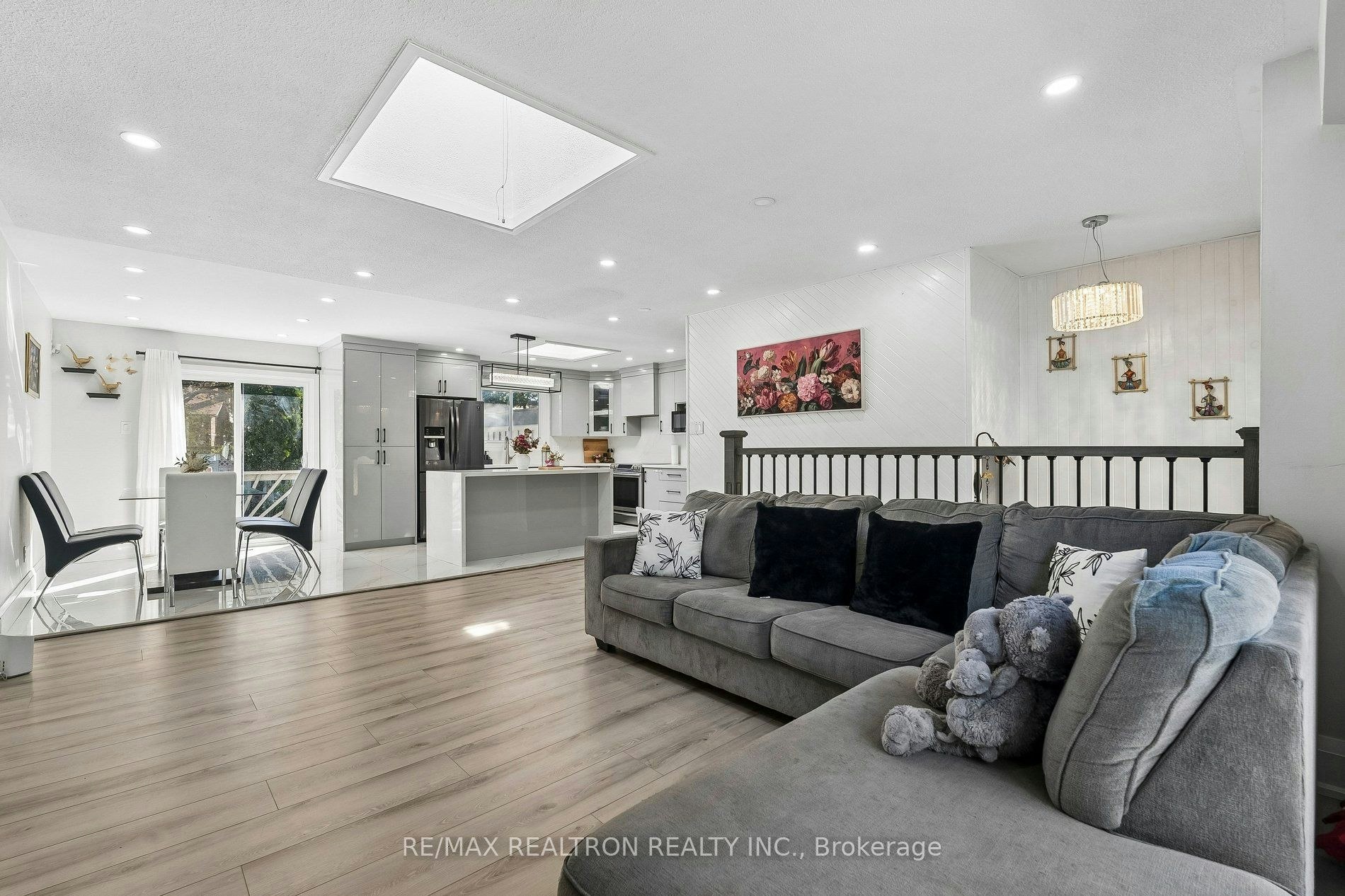 Upper-101 Marshall Street, Barrie, ON, L4N 4K7 - 11
