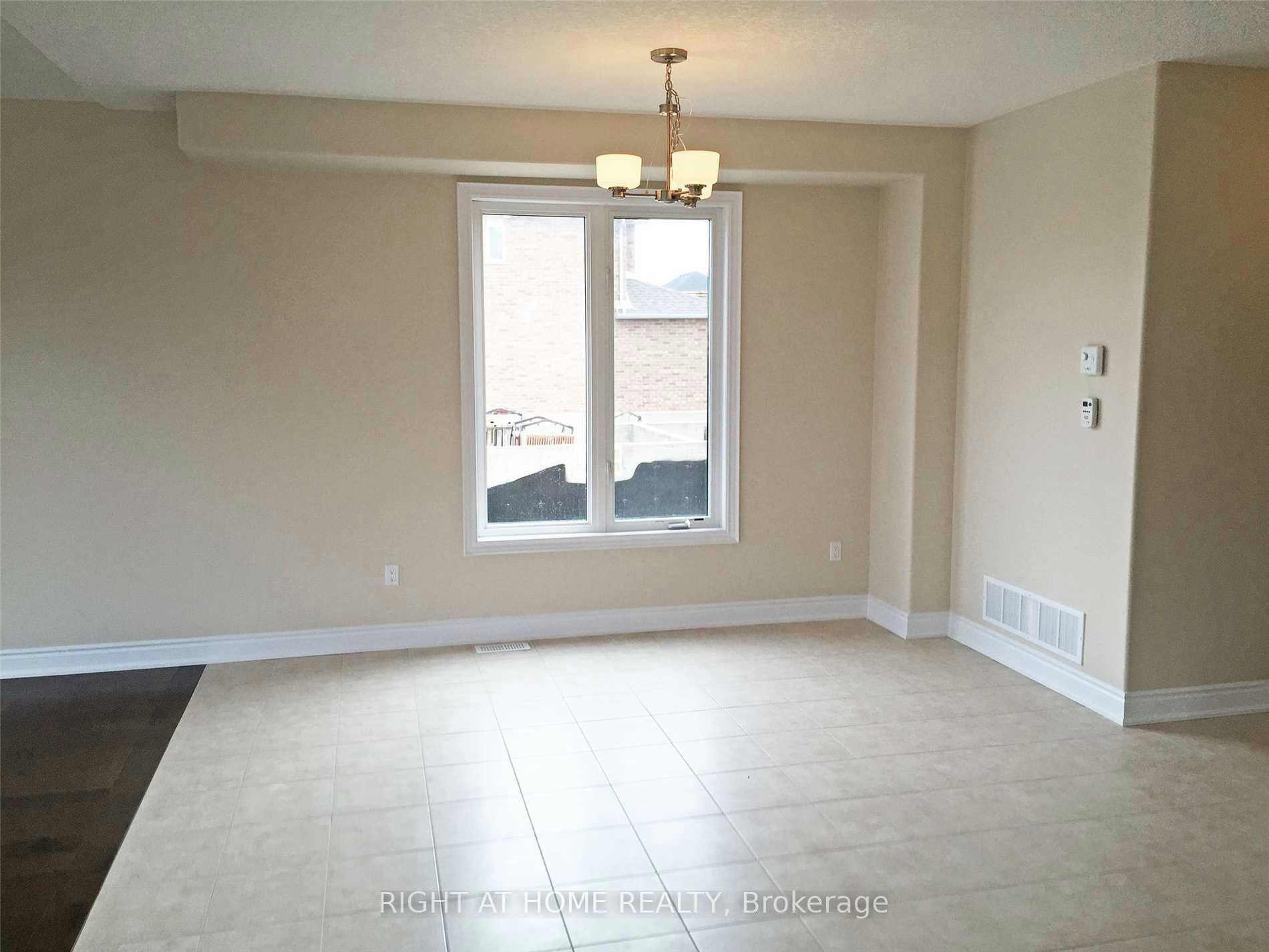 42 Booth Lane, Barrie, ON, L4N 0S4 - 10
