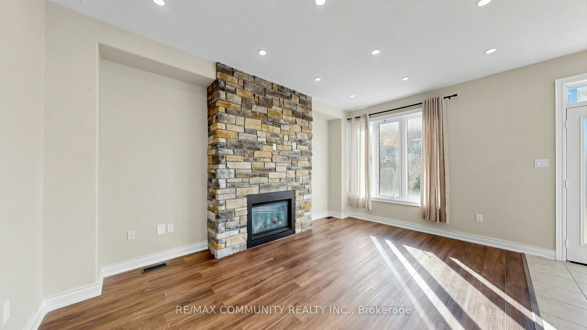 53 Jewel House Lane, Barrie, ON, L4N 8J7 - 6